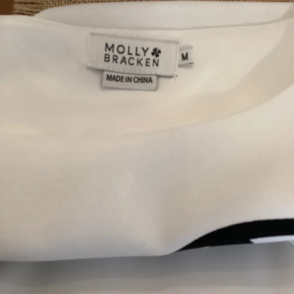 Molly Bracken‎ White Mini Molly Short Sleeve Top Size Medium - Picture 7 of 7
